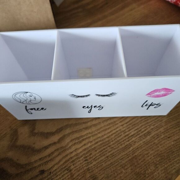 G by Gennaro BRUSH CRUSH Makeup Brush Holder – Face, Eyes, Lips – NWT - Picture 2 of 4